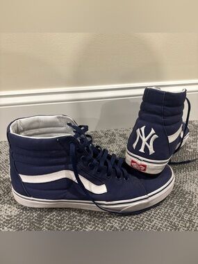 Vans SK8 Hi Top MLB New York Yankees Blue White Sneakers Mens U.S. 13